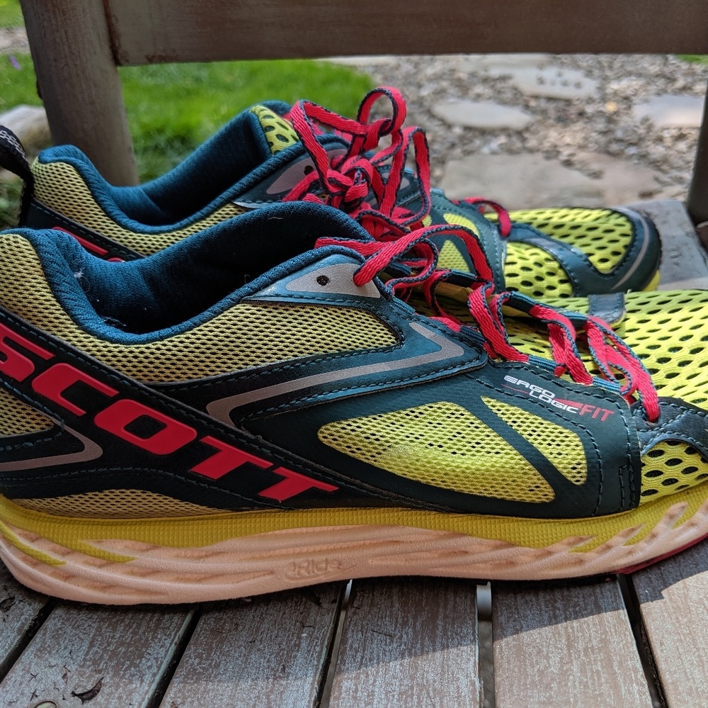 Women's Scott Running Trail Sneakers Size 8M EUC